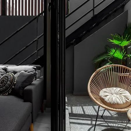 Apartment Chrysma Urban Living